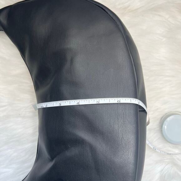 New Women’s Jules Kae Zola Vegan Leather Crescent Handbag - Picture 9 of 10